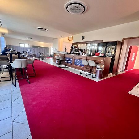 Holidays Homes Rome Golf Appartamenti Marco Simone Aeb Екстер'єр фото